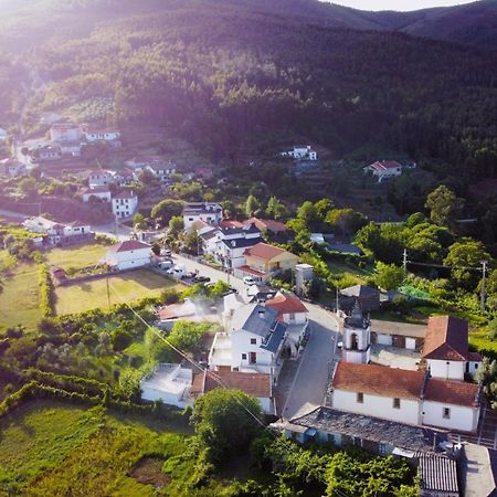 Bed and Breakfast Vila Nazare Castro Daire Exterior foto
